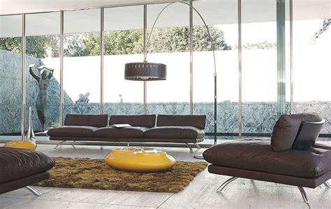 Dunkelbraunes sofa und welche wandfarbe dazu? Living Room Inspiration: 120 Modern Sofas by Roche Bobois ...