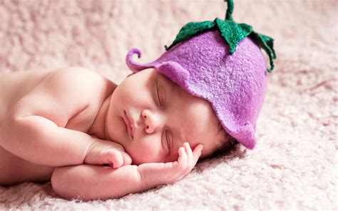 Cute Sleeping Newborn Baby Wallpapers Hd Wallpapers Id 17857