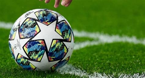 Uefa, bu yıl düzenlenmesi planlanan şampiyonlar ligi finalini lizbon'a aldı. Şampiyonlar Ligi'nde yarı final heyecanı