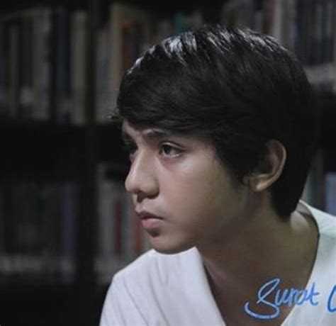 Ken (giorgino abraham) jatuh cinta pada pandangan pertama dengan dengan maudy (yasmin napper). Biodata Arbani Yasiz, Aktor yang Disebut-Sebut Sebagai 'The Next Aliando'