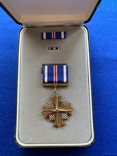 Original Usa Cased Distinguished Flying Cross Quarterdeck Medals