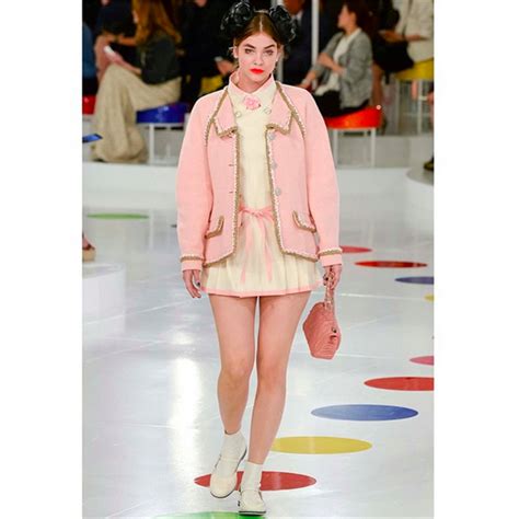 Chanel Cruise 2015 16 Seul The Show Vogueit