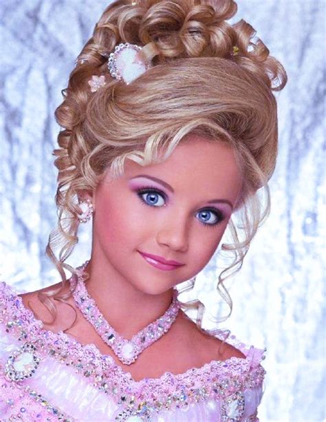 Pin By СТЕЛЛА ЛАНЕВСКАЯ On Pageant Hairstyles For Girls Pageant Hair Glitz Pageant Hair Girl