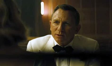 Spectre Trailer Watch James Bond Accelerate With A New Aston Martin