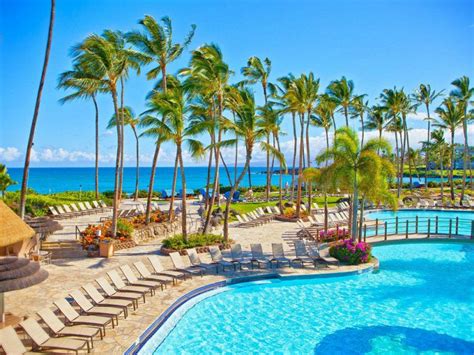 Best Hotel Pools In Hawaii For Families