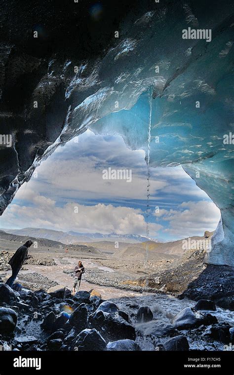 Ice Cave Hi Res Stock Photography And Images Alamy