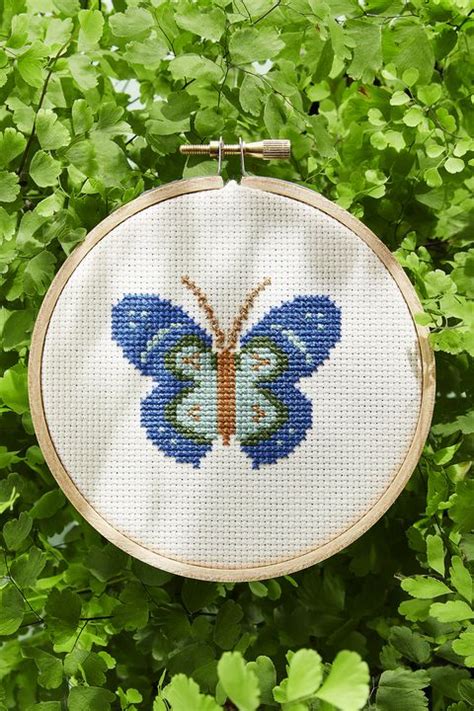 Cross stitching is enjoying a resurgence in popularity as crafters look for different ways to express their creativity. Free Cross Stitch Patterns - Printable Cross Stitch Templates