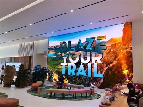 Iconic Salesforce Lobby Video Wall