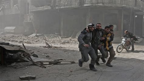 28 قتيلاً بقصف النظام السوري المتواصل على الغوطة