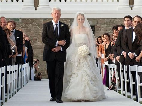 From mariah carey's 1993 wedding to tommy it's no secret that when it comes to celebrity weddings, the dress takes center stage — especially who designed it. Geo Pulse: Chelsea Clinton's Wedding