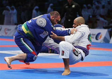 Brazilian Jiu Jitsu Looks To Break Out To Mma Levels Rolling Stone