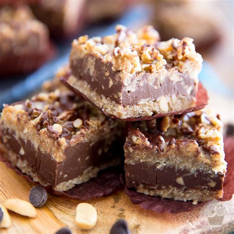 I've noticed over many, many meal preps/snack preps for our excursions that no bake snacks truly fit the bill. No-Bake Peanut Butter Chocolate Oatmeal Bars • My Evil ...