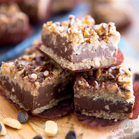 Overhangs the edges of the foil to lift the bars easier from the baking dish. No-Bake Peanut Butter Chocolate Oatmeal Bars • My Evil ...