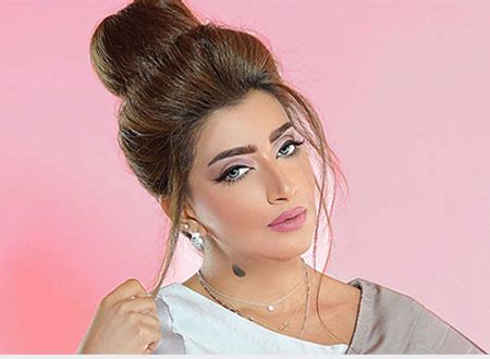 ‏على المرءِ أن يحاول دائمًا، مهما عاكسه العالم، أن يحصل على انتصار صغير في العتمة. صور بثينة الرئيسي بدون مكياج 2015