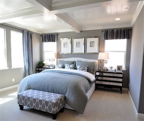 White bedroom decorating in contemporary style, floor bed with white bedding. grey bedroom - Bedroom