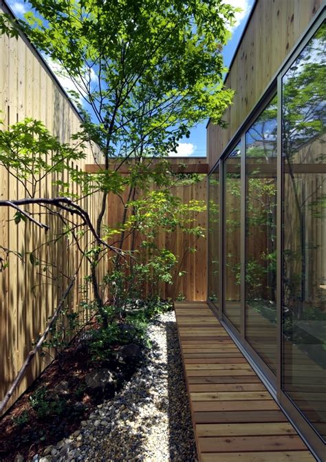 Modern Minimalist House With Garden In Nishimikuni Japan Interior