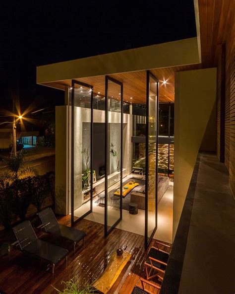 Architecturally Striking Two Story Modern Dwelling In Brazil Haus