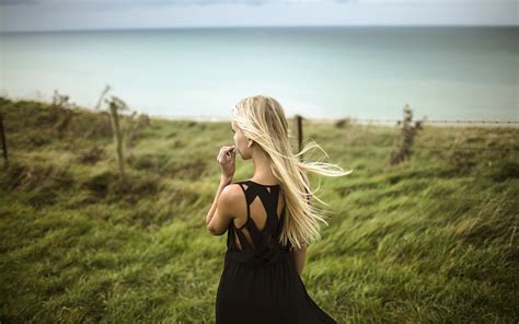 Wallpaper Sunlight Women Outdoors Blonde Depth Of Field Sea