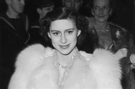 Последние твиты от hms queen elizabeth (@hmsqnlz). 13 Facts You Didn't Know About Princess Margaret, The ...