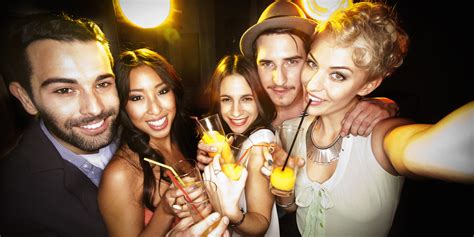 Trending News When It Comes To Drinking Men Have More Fun Huffpost