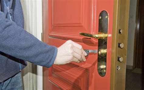 Comment fermer une porte sans serrure Housekeeping Magazine Idées Décoration Inspiration