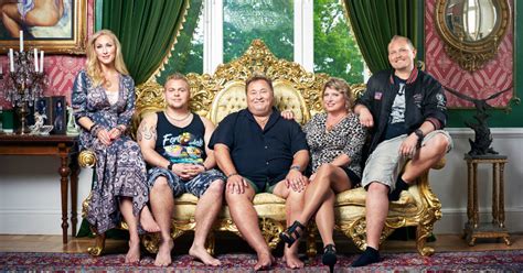 Skaties latvijas tv kanālus bezmaksas internetā. Webb-TV - Se Karlssons, realityserie i TV3 Play