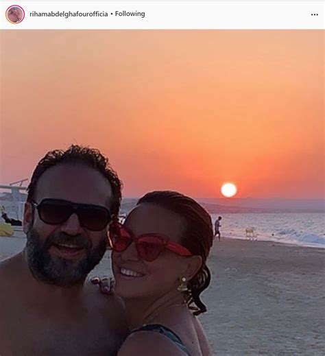 ريهام عبدالغفور تستمتع بغروب الشمس في صورة رومانسية مع زوجها اليوم السابع