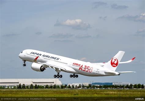 Japan Airlines Takes Delivery Of First Airbus A350 Xwb Aviation24be