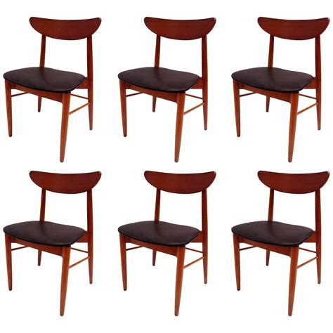 Here are 14 chairs that would to give you an idea of how wide the range of modern wooden dining chairs can be, here are 14 3. Classic Mid-Century Danish Modern Set of Six Curved Back ...