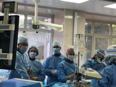 Впервые в России: врачи сделали операцию на сердце через ...