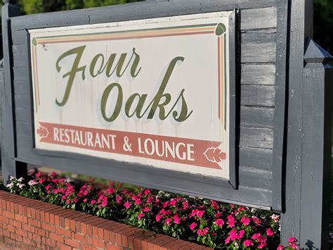 Four Oaks Restaurant & Lounge