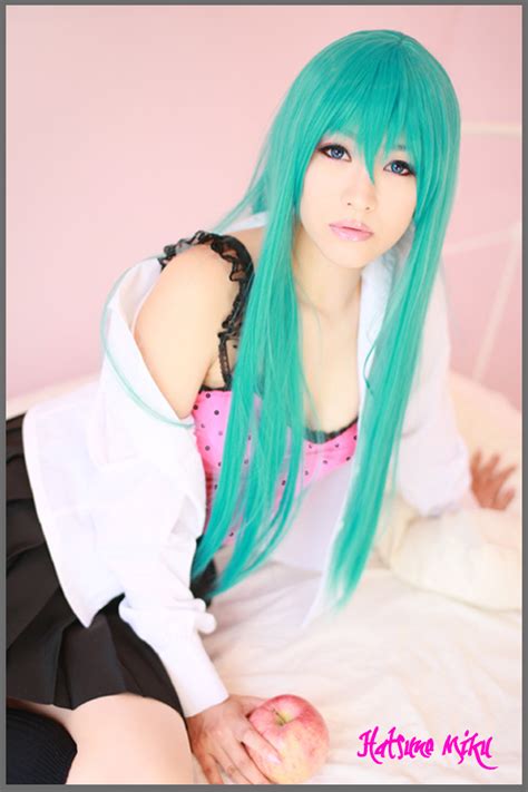 Hatsune Miku Naked Cosplay Telegraph