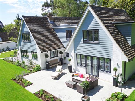 Toutefois, l'homme d'affaires est prêt à louer ou à vendre une section de la propriété, mais à la condition que l'entrepreneur intéressé s'engage à poursuivre. Quels travaux faire à l'extérieur de sa maison avant de ...