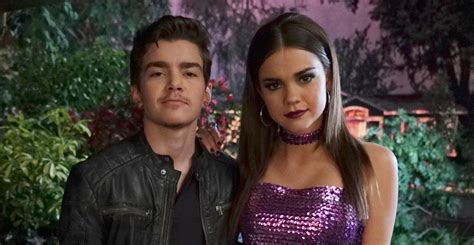Callie Aaron Grow Closer On The Fosters Elliot Fletcher Maia Mitchell Television The