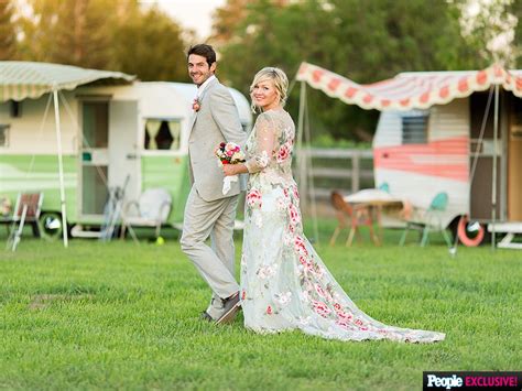 Jennie Garth Wedding To Dave Abrams All The Romantic Details