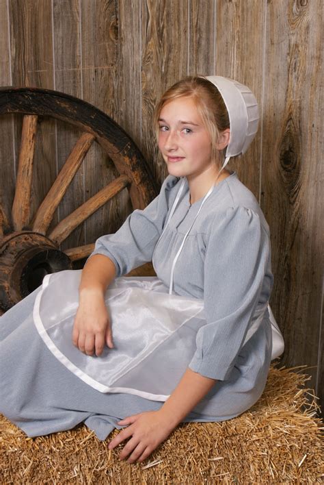 Amish Girls Beautiful Dress