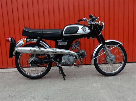 What are some of the features of the honda models? HONDA SS50 1970 50cc | Honda, Mini bike and Scooters