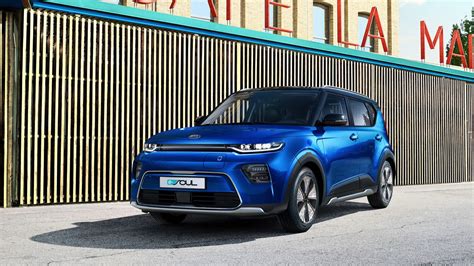 kia e soul 64 kwh 2020 2021 price and specifications ev database