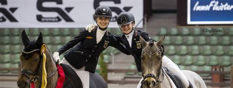 Right before departing to the 2021 european junior riders championship, german pair shona benner and. Shona Brenner wint CDI Pony's Kür op Muziek | CDI Lier