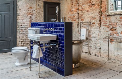 Auch für dieses produkt wird massives messing für eine hochwertige haptik verwendet. Badezimmer im Industriedesign - TRADITIONAL BATHROOMS