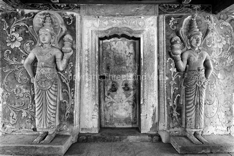 Sri Lanka The Dambadeniya Rajamaha Vihara Entrance To Shrine Room Threeblindmen Photography