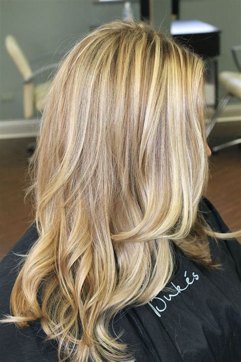 This look is a bright blonde balayage with hair contouring. Blonde Hair with Highlights | ... | Caramel Highlights ...