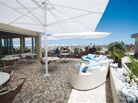 See 233 traveler reviews, 192 candid photos, and great deals for hotel viamare, ranked #56 of 134 hotels in milano marittima and rated 4 of 5 at tripadvisor. Spiaggia e piscine Hotel Premier & Suites 5 stelle Milano ...