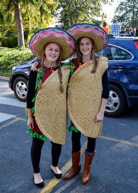 10 Perfect Twin Day Ideas For Spirit Week 2023