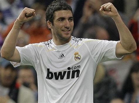 Gonzalo higuain has scored a stunning strike against real madrid. Higuaín, el cazagoles del Real Madrid - El Expreso de Campeche