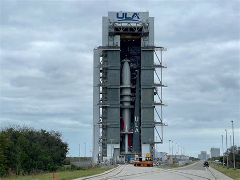 For The First Time Ulas Vulcan Rocket Is Fully Stacked At Cape Canaveral
