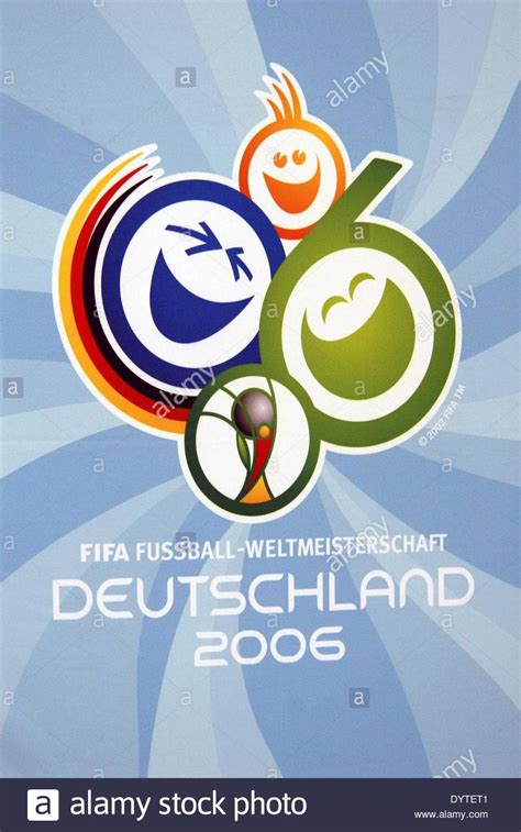 Le 9 juillet 2006, zinedine zidane mettait son coup de tête et la france perdait la coupe du monde (vidéo). Affiche pour la Coupe du Monde de Football de 2006 Banque ...