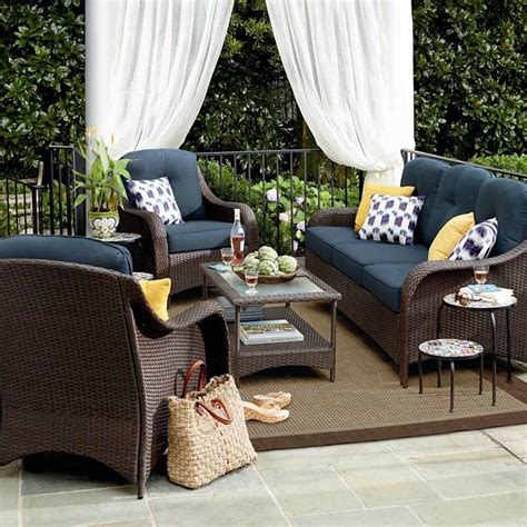 33 Relaxing Outdoor Living Space Ideas To Make Your Own Charming Oasis