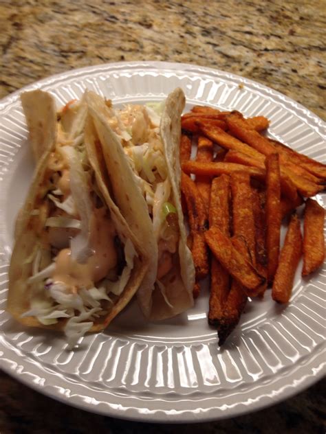 2,000 calories a day is used for general nutrition advice. Schwan's Alaskan cod fish tacos with Schwan's sweet ...