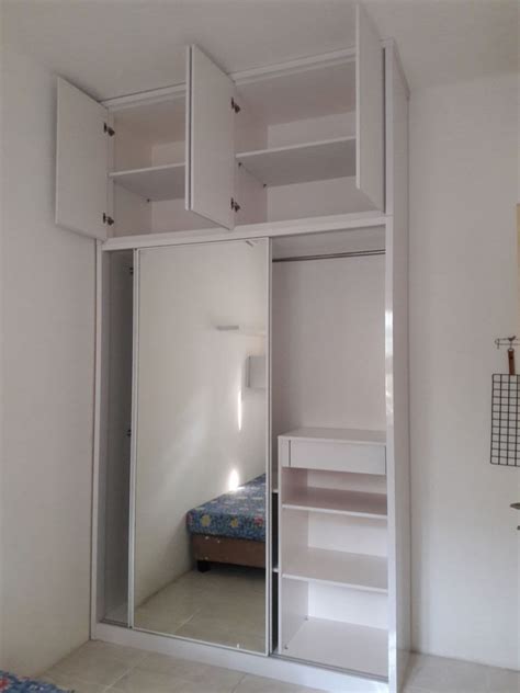 Kami sangat berpengalaman dalam membuat kitchen set sesuai dengan selera dan pilihan anda, karena. Pembuatan Lemari Pakaian Rumah, Apartemen dan Hotel